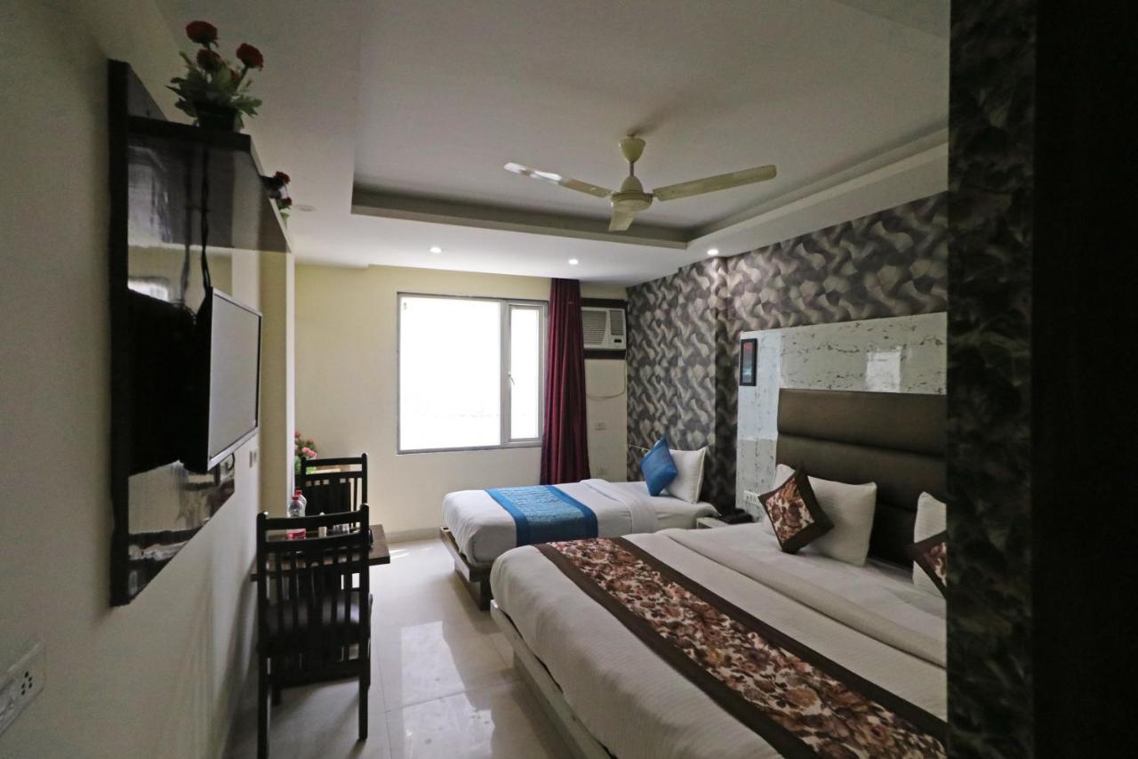 Hotel Smart Signature - Delhi Airport Nuova Delhi Esterno foto