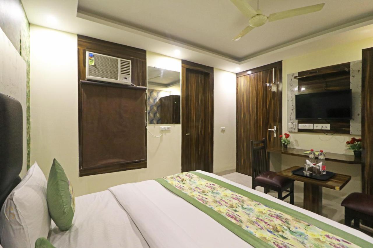 Hotel Smart Signature - Delhi Airport Nuova Delhi Esterno foto