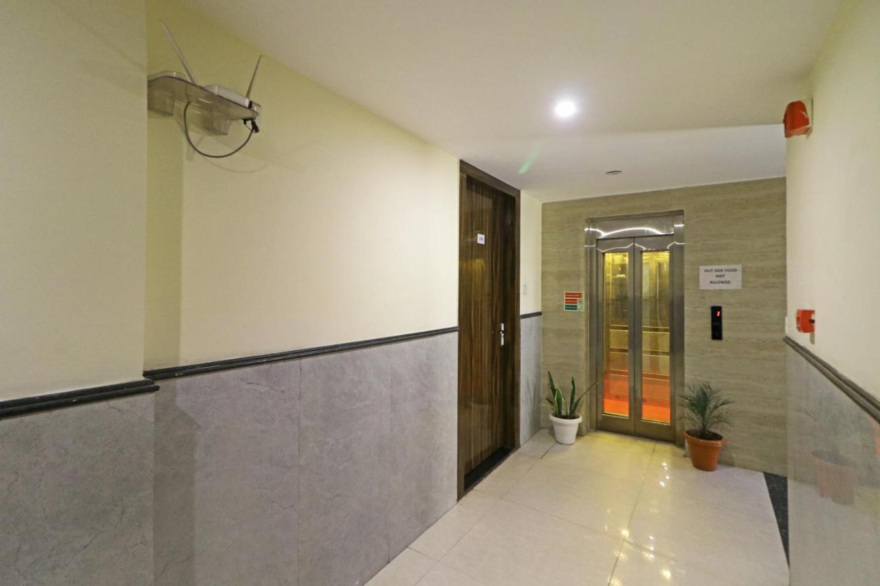 Hotel Smart Signature - Delhi Airport Nuova Delhi Esterno foto